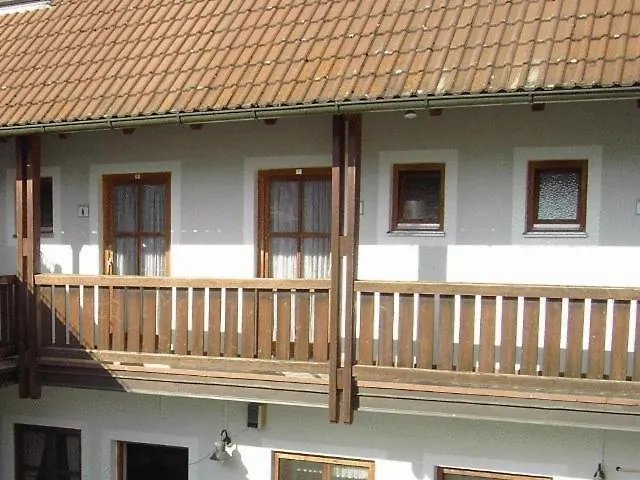 Pensión Zum Weissen Roessl 3*